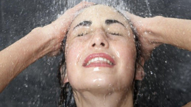 7 Manfaat Mandi Air Dingin untuk Pemulihan Otot dan Imun Tubuh yang Baik